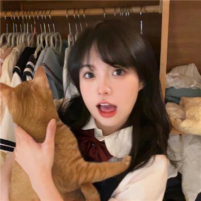 神秘裸女